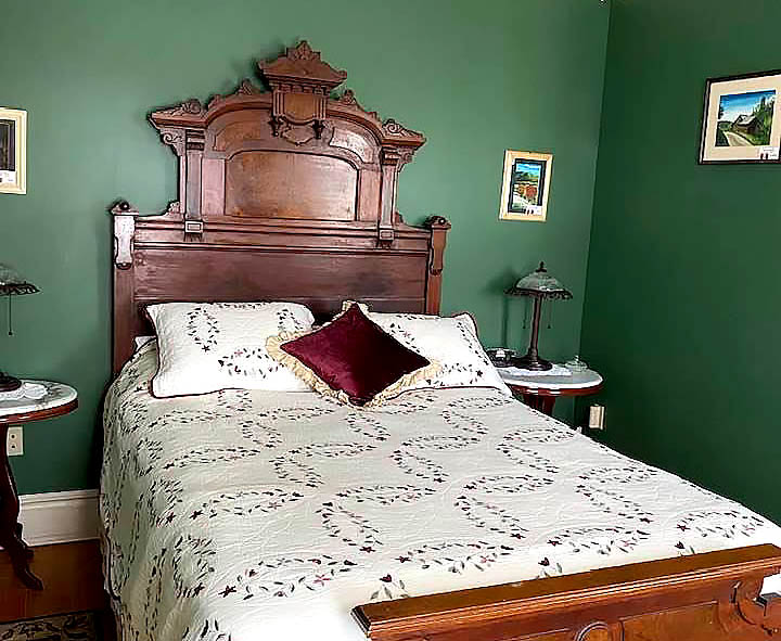 The Dominion House Bed & Breakfast Blooming Grove, New York